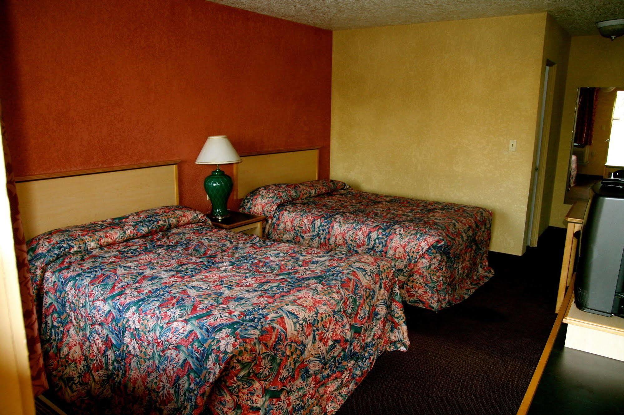 Holiday Lodge - Salem,Or Bagian luar foto